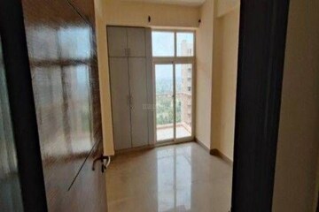 Room in 3 BHK Apartment at Supertech Ecovillage I, Sector 1 Greater Noida – for Rent