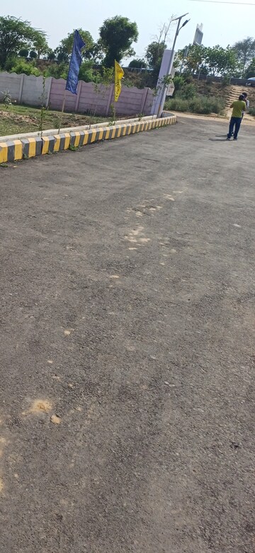  Plot For Sale in Jewar