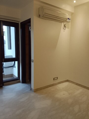 Room in 3 BHK Builder Floor at Anand Niketan – for Rent