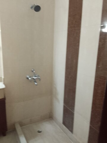 Room in 3 BHK Builder Floor at Anand Niketan – for Rent