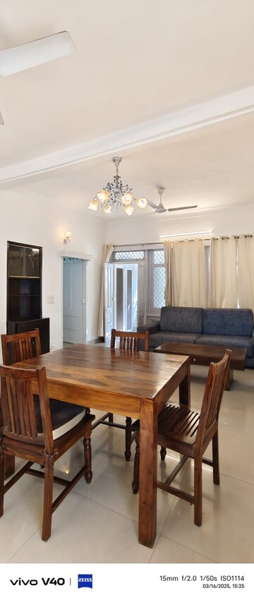 Living Room in 2 BHK Builder Floor at Defence Colony – for Rent