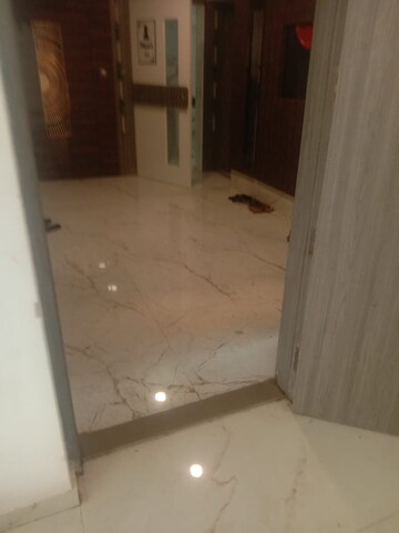 Room in 3 BHK Apartment at LK Umang Heights, Andheri West – for Rent