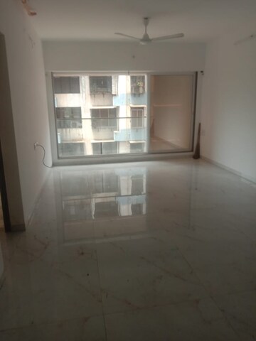 Room in 3 BHK Apartment at LK Umang Heights, Andheri West – for Rent