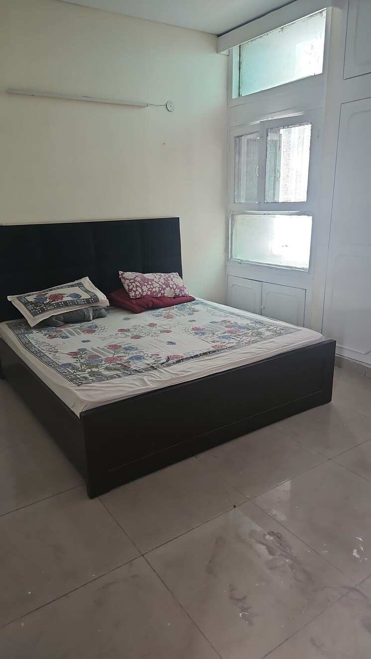 Bedroom, new friends colony 3 Bedroom 2700 Sq.Ft. Builder Floor In New Friends Colony Delhi 8811429