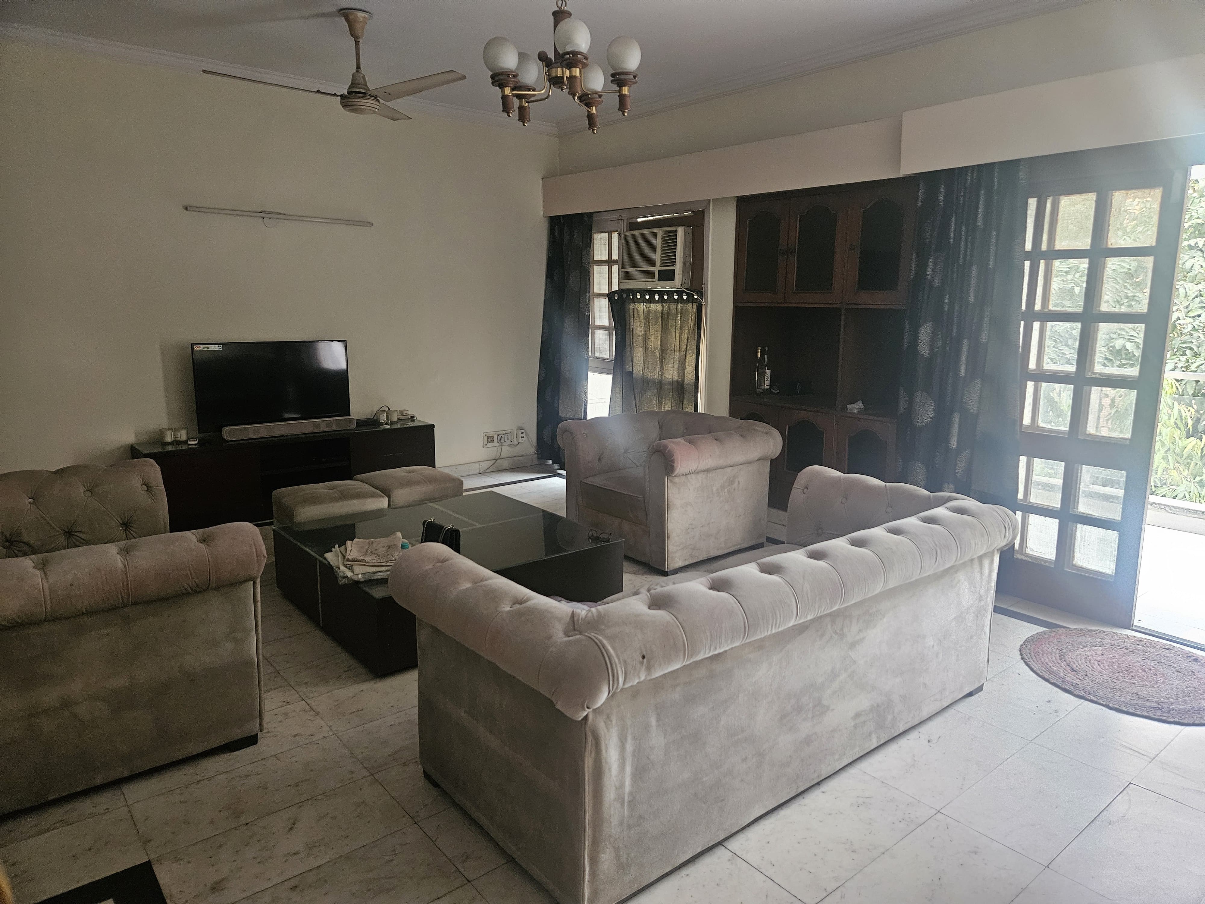 3 BHK + Servant Room Builder Floor For Rent in New Friends Colony