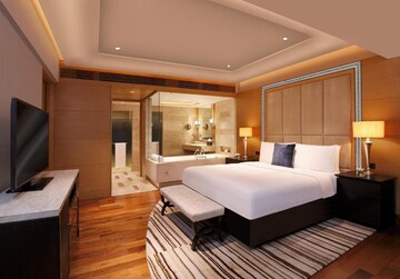 Bedroom in 3 BHK Builder Floor at DLF The Summit, Dlf Phase V – for Rent