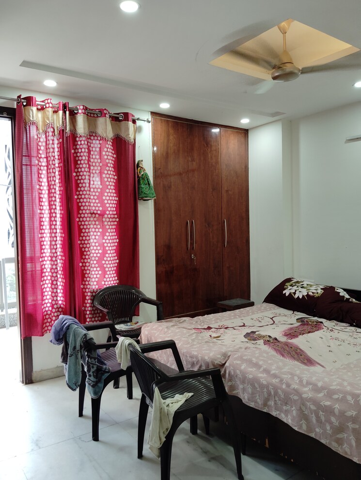 Bedroom, mayur-bagh-apartments 3 Bedroom 1455 Sq.Ft. Apartment In Paschim Vihar Delhi 8811636