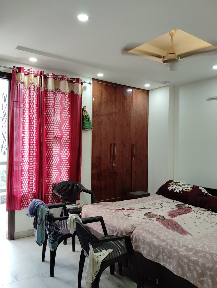 Bedroom, mayur-bagh-apartments 3 Bedroom 1455 Sq.Ft. Apartment In Paschim Vihar Delhi 8811636