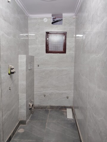 Bathroom in 2.5 BHK Apartment at Jahaz Apartments, Paschim Vihar – for Rent