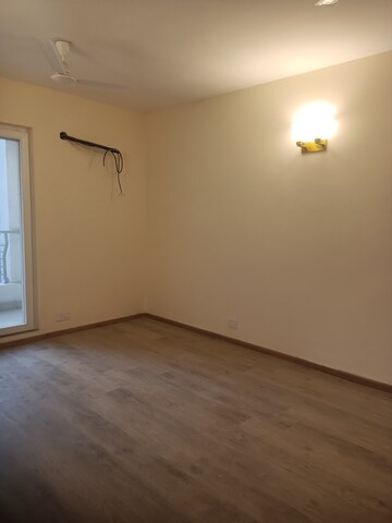 Room in 4 BHK Apartment at The 3C Lotus Panache, Sector 110 – for Rent