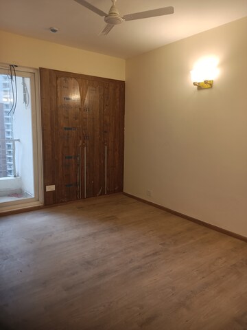 Room in 4 BHK Apartment at The 3C Lotus Panache, Sector 110 – for Rent
