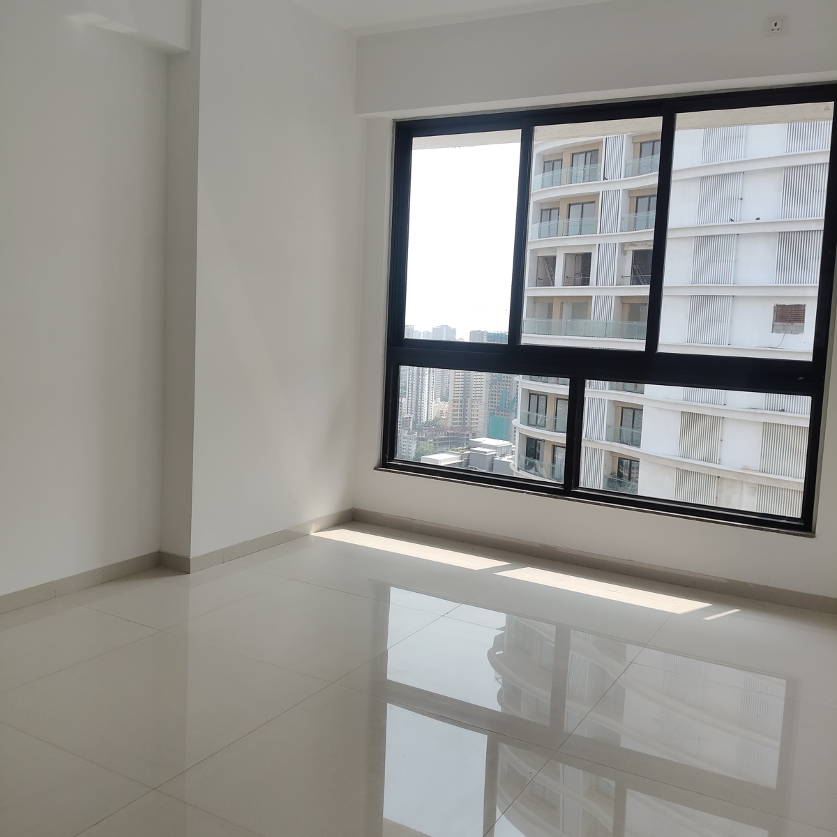 2 BHK 675 Sq.Ft. Apartment in Sunteck Avenue 2