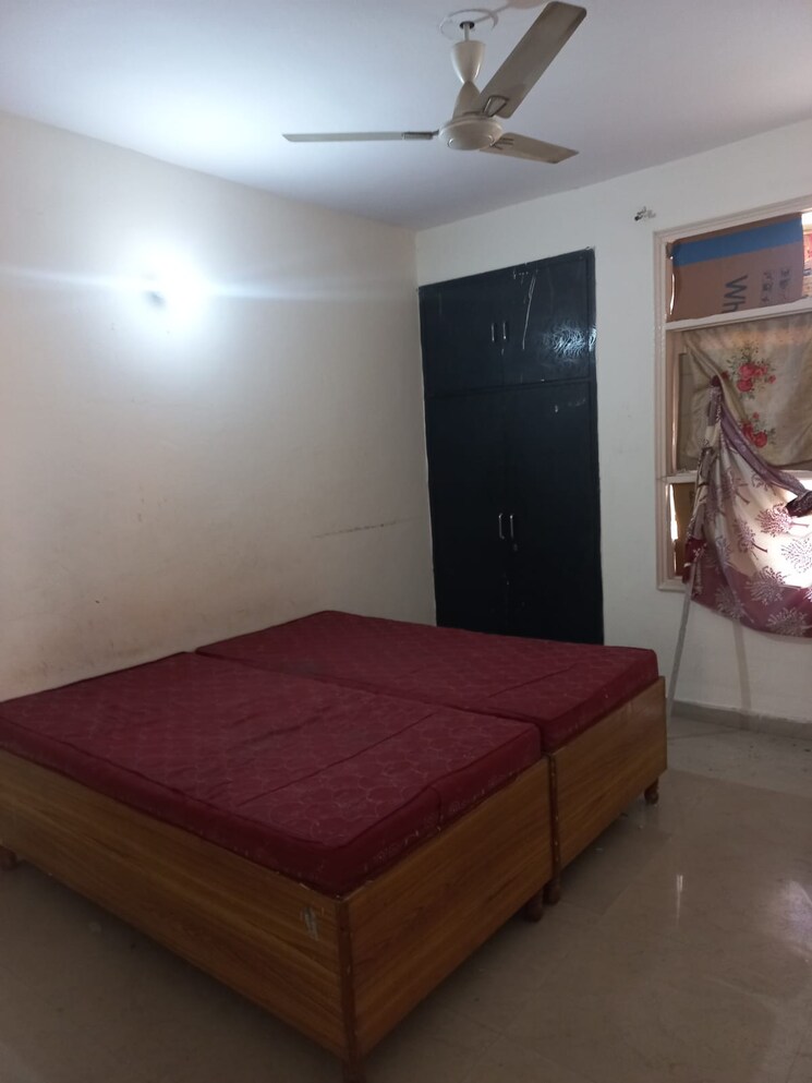 Room, srs-residency 2 Bedroom 1304 Sq.Ft. Apartment In Sector 88 Faridabad 8811687