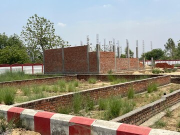  Plot – Exterior View View at Kanpur Road - for Sale