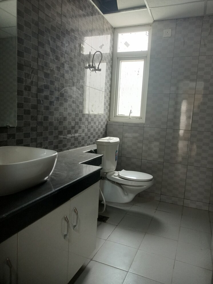 Bathroom, lotus-panache 4 Bedroom 2553 Sq.Ft. Apartment In Sector 110 Noida 8811710