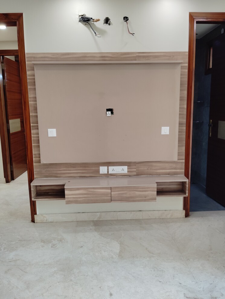 Room, shubh-niketan-apartments 3 Bedroom 1350 Sq.Ft. Builder Floor In Paschim Vihar Delhi 8811714