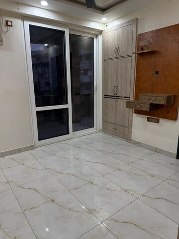 Bathroom in 4 BHK Apartment at Sector 11 Dwarka – for Rent