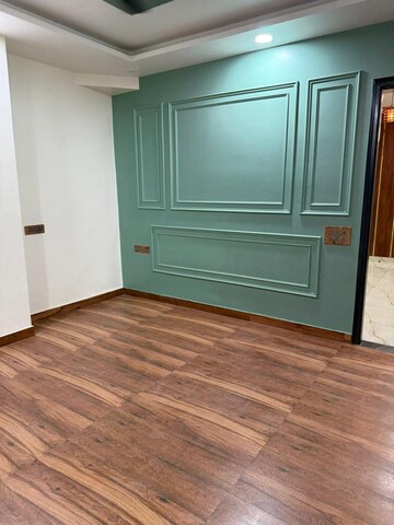 Room in 4 BHK Apartment at Sector 11 Dwarka – for Rent