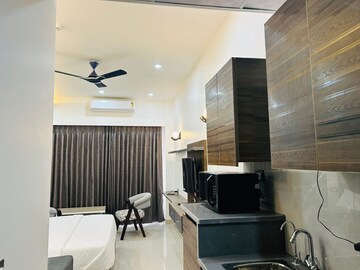 Master Bedroom in 2.5 BHK Apartment at Max Towers, Sector 16b – for Rent