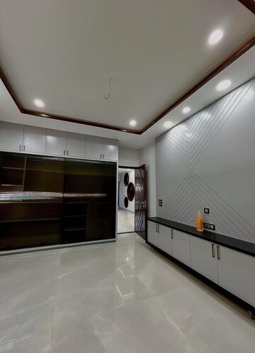 Furnished Amenities in 3 BHK Builder Floor at Sector 29 – for Sale