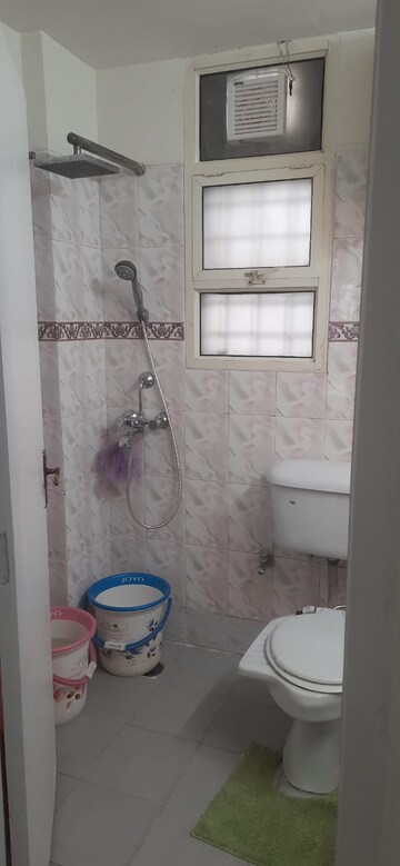 Bathroom in 3 BHK Apartment at Maple Heights, Sector 43 – for Rent