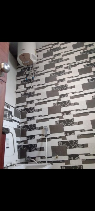 2 BHK Builder Floor – Exterior View View at Queens Plaza, Sector 43 - for Rent