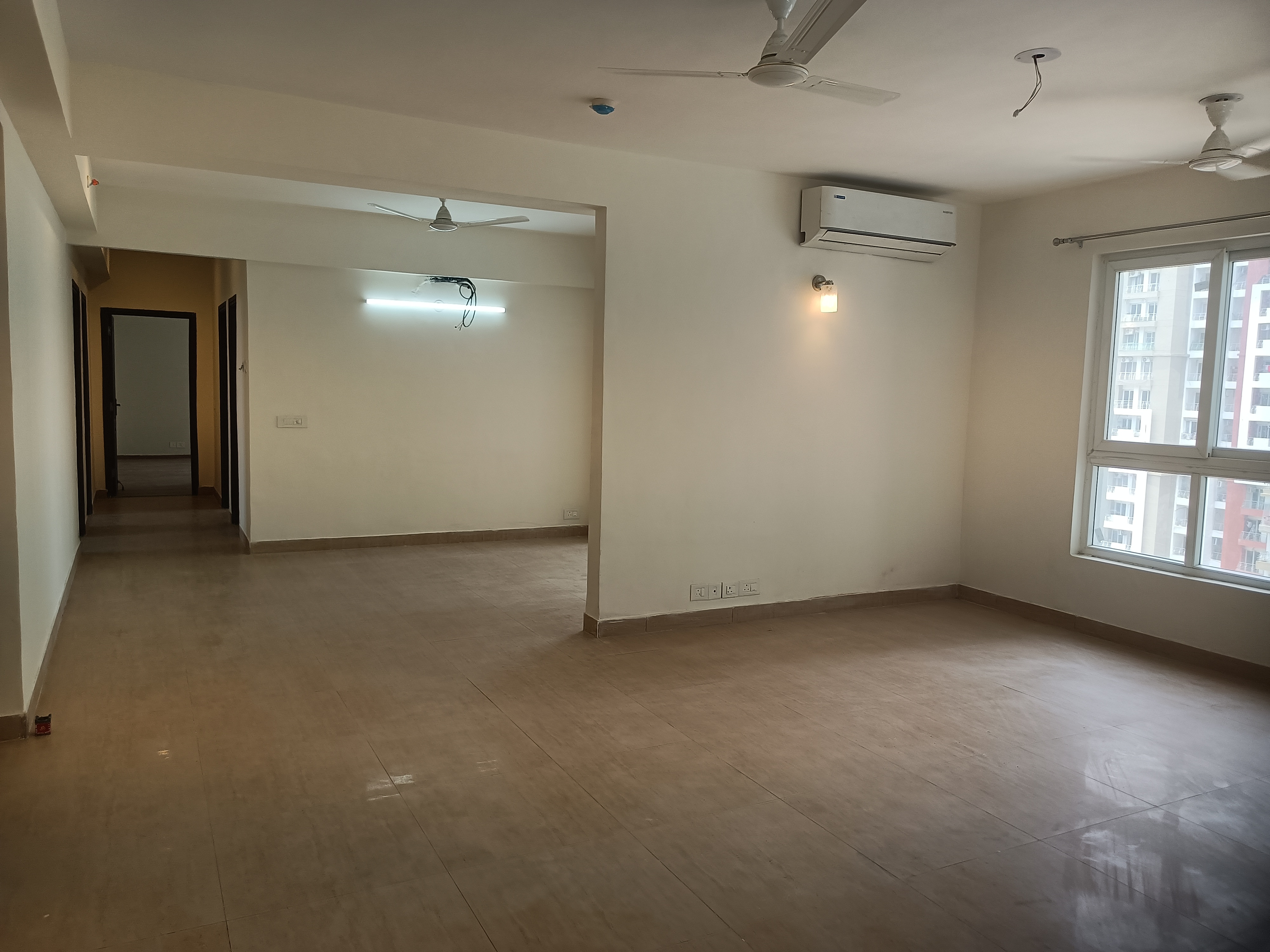 4 BHK + Pooja Room,Servant Room Apartment For Rent in 3C Lotus Panache