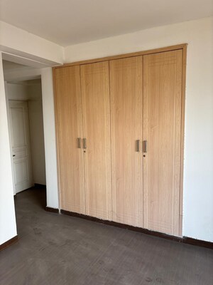 Room in 2 BHK Apartment at BPTP The Resort, Sector 75 – for Sale