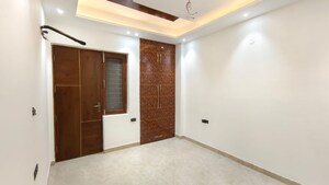 Room in 3 BHK Builder Floor at Sector 82 – for Sale