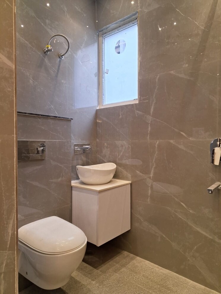 Bathroom, pir machalla 3 Bedroom 1300 Sq.Ft. Builder Floor In Pir Machalla Zirakpur 8811800