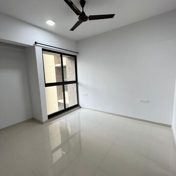 Room in 1 BHK Apartment at Lodha Palava Florea A To D, Taloja Bypass Road – for Rent