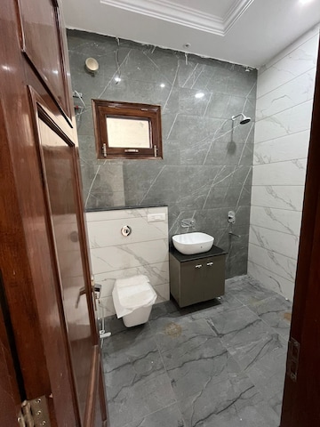 Bathroom in 6 BHK Independent House at Aerocity – for Sale