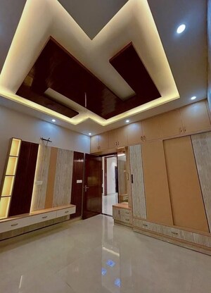 Building Lobby in 4 BHK Builder Floor at Sector 33 – for Sale