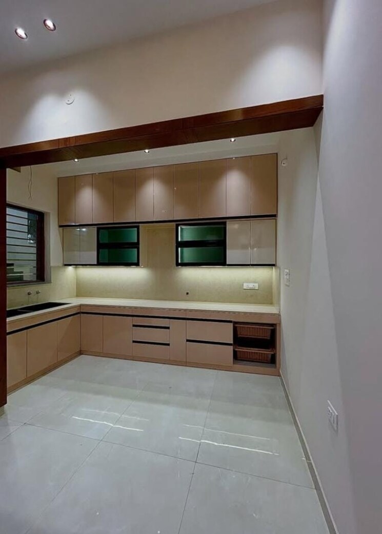 Kitchen, sector 33 4 Bedroom 4410 Sq.Ft. Builder Floor In Sector 33 Faridabad 8811840