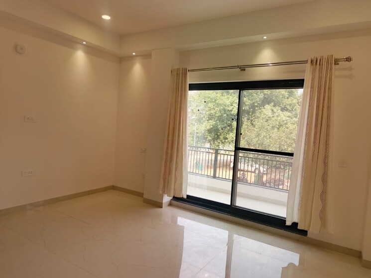 Room, nangal dewat 4 Bedroom 500 Sq.Yd. Builder Floor In Nangal Dewat Delhi 8811881