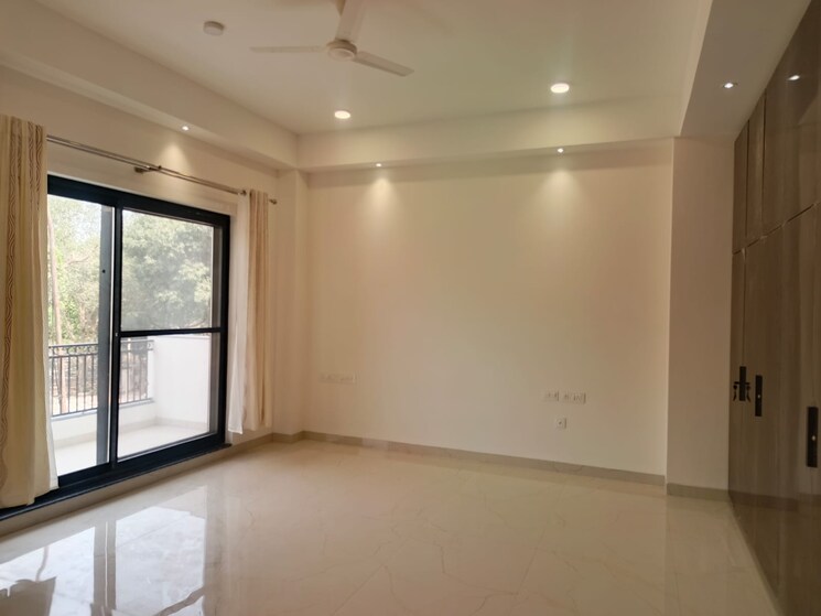 Room, nangal dewat 4 Bedroom 500 Sq.Yd. Builder Floor In Nangal Dewat Delhi 8811881