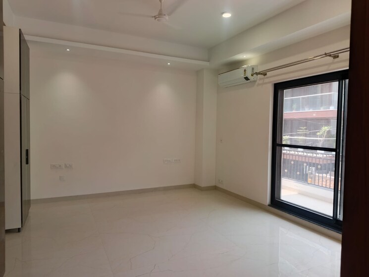 Room, nangal dewat 4 Bedroom 500 Sq.Yd. Builder Floor In Nangal Dewat Delhi 8811881