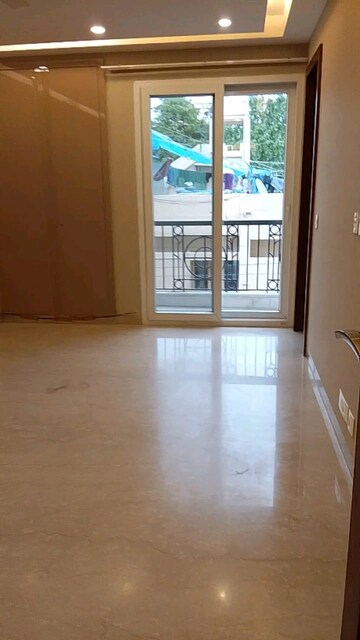 Room in 4 BHK Builder Floor at Vasant Vihar – for Rent
