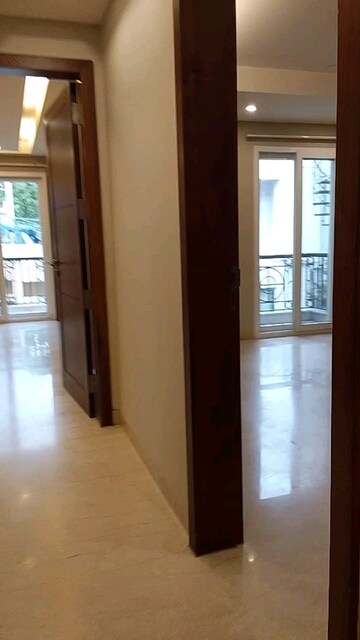 Room in 4 BHK Builder Floor at Vasant Vihar – for Rent