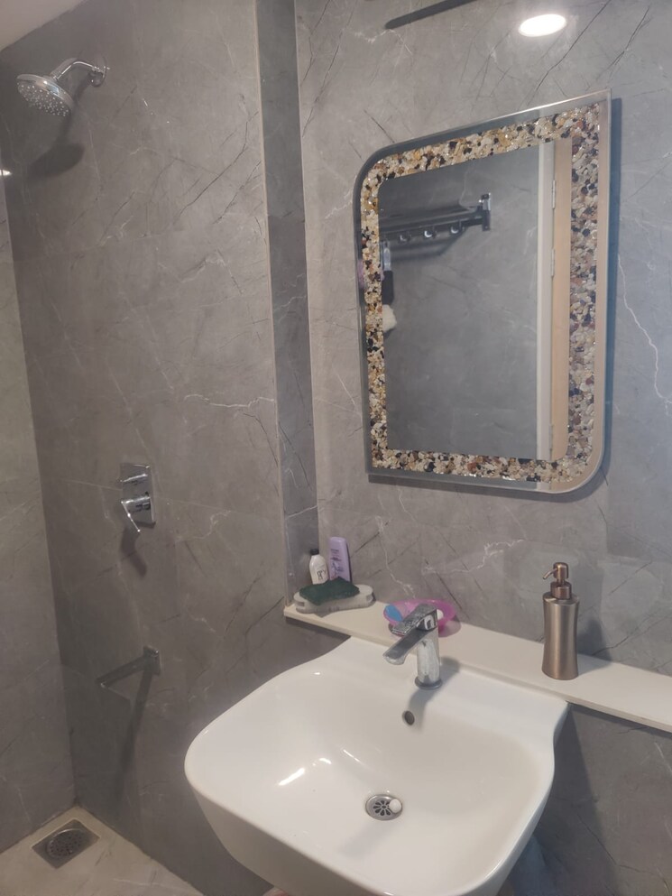 Bathroom, lodha-bella-vita 2 Bedroom 1056 Sq.Ft. Apartment In Nibm Road Pune 8811888