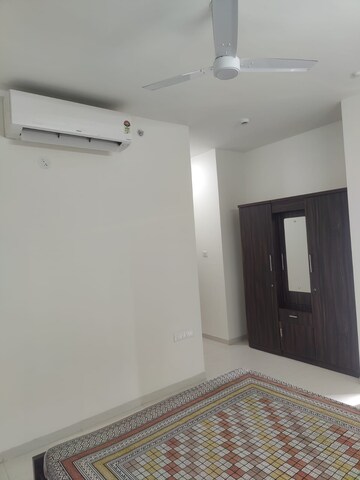 Room in 2 BHK Apartment at Lodha Bella Vita, Nibm Road – for Rent