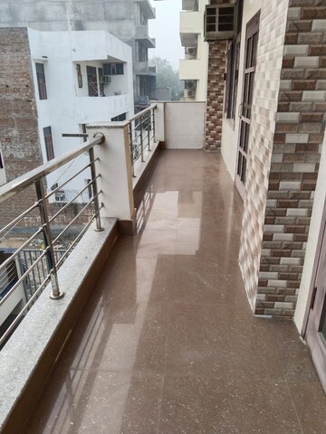 Balcony in 3 BHK Builder Floor at Sector 45 – for Rent