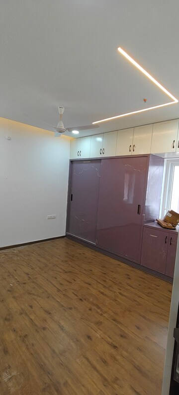 Room in 3 BHK Apartment at RNP 1, Kondapur – for Rent
