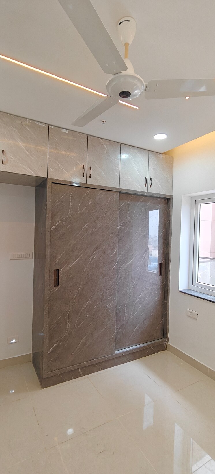 Room, rnp-1 3 Bedroom 1800 Sq.Ft. Apartment In Kondapur Hyderabad 8811880