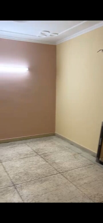 Room in 2 BHK Builder Floor at Govindpuri – for Rent