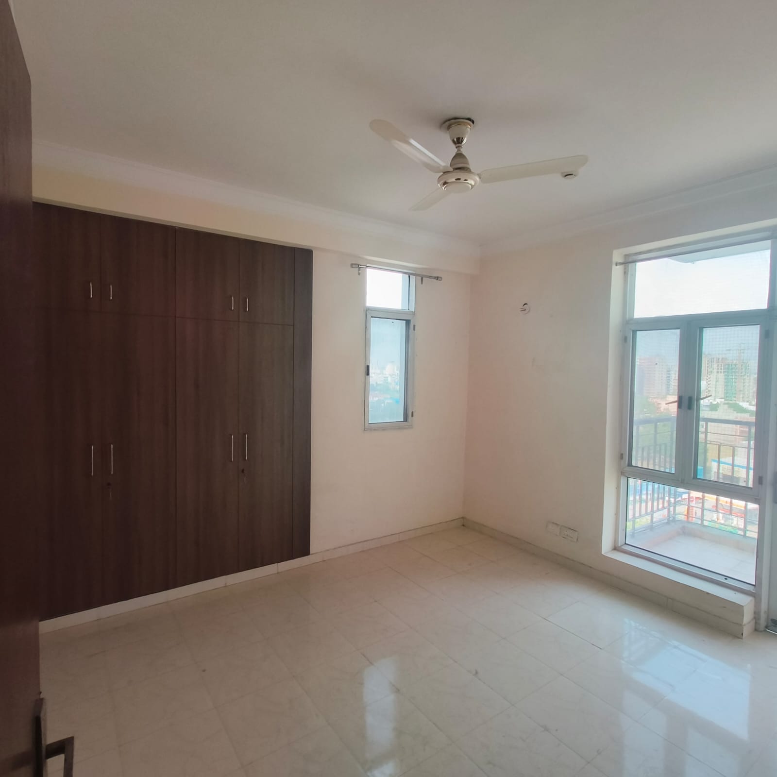 3.5 BHK + Servant Room Apartment For Rent in Assotech The Nest