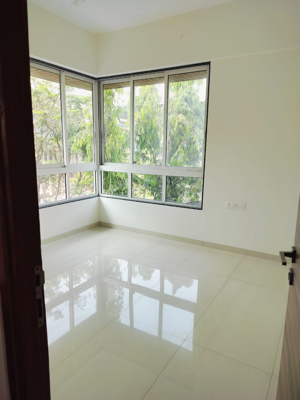 1 BHK + Extra Room Apartment For Sale in Shree Rama