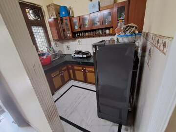 Kitchen in 2 BHK Builder Floor at Sector 40 – for Rent