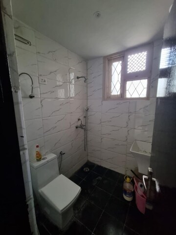 Bathroom in 3 BHK Builder Floor at Ardee City, Sector 52 – for Rent