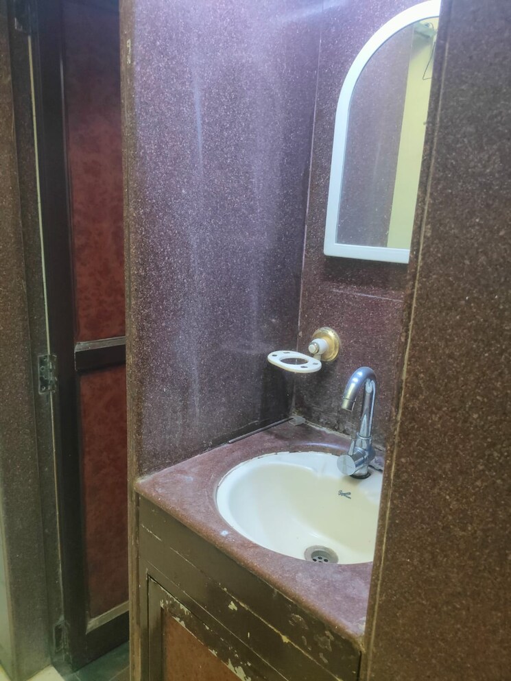 Bathroom, hiranandani-gardens-kingston 2 Bedroom 700 Sq.Ft. Apartment In Powai Mumbai 8811977